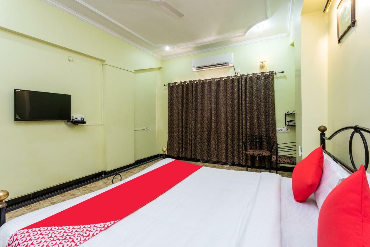 Oyo 38142 Girdhar Mahal Hotel Indore Esterno foto